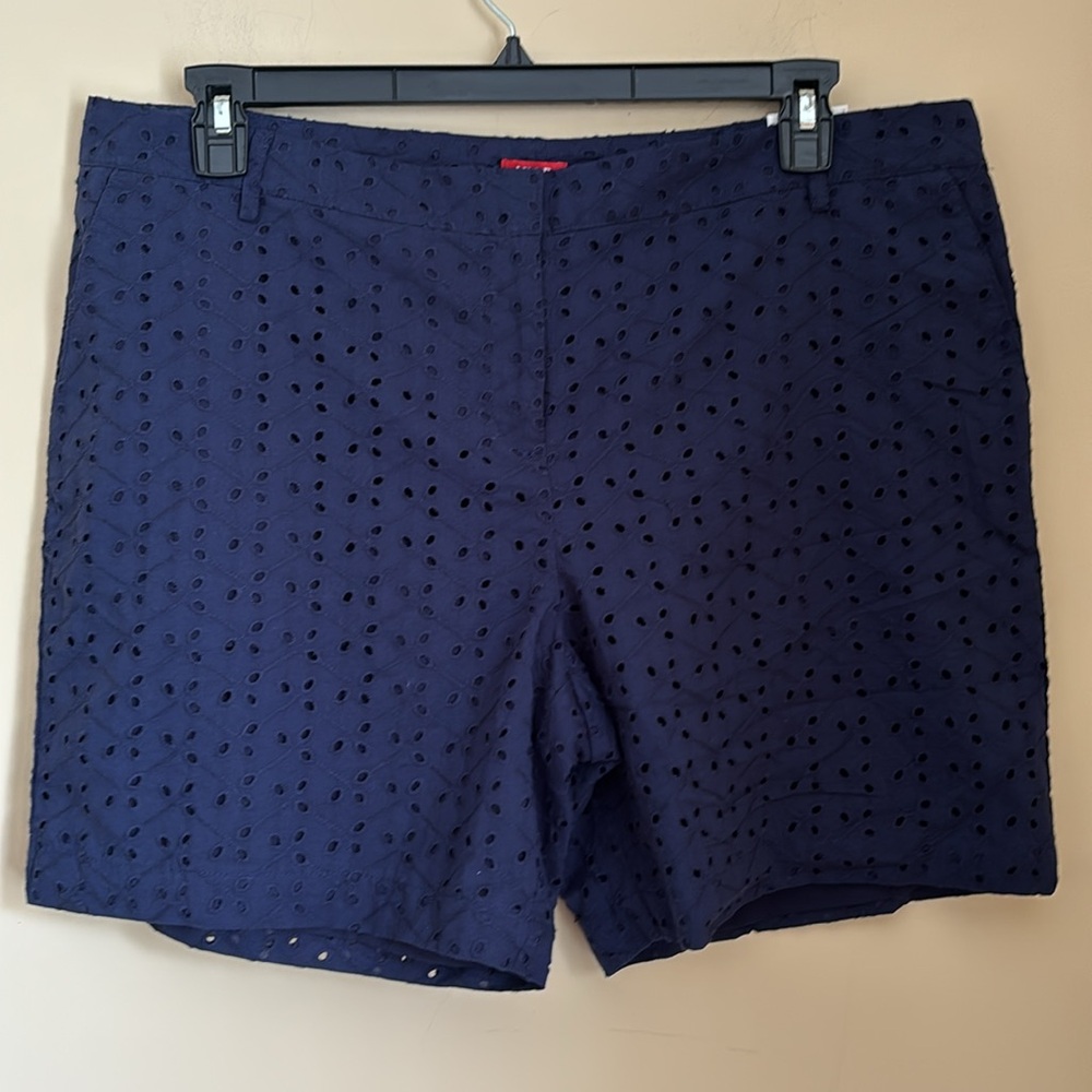 NWT Izod Navy Eyelet Shorts Size 16